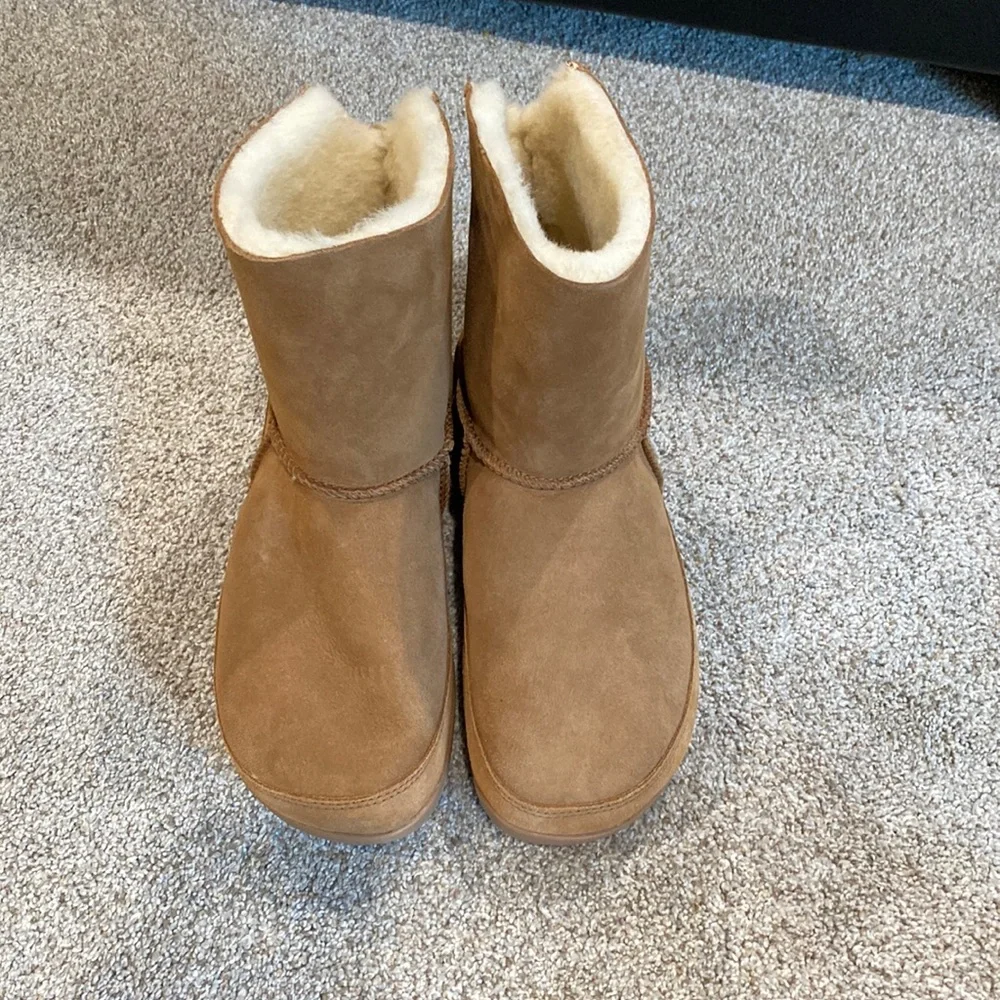 Fitflop Mukluk boots. Size 8 women. - Picture 2 of 7